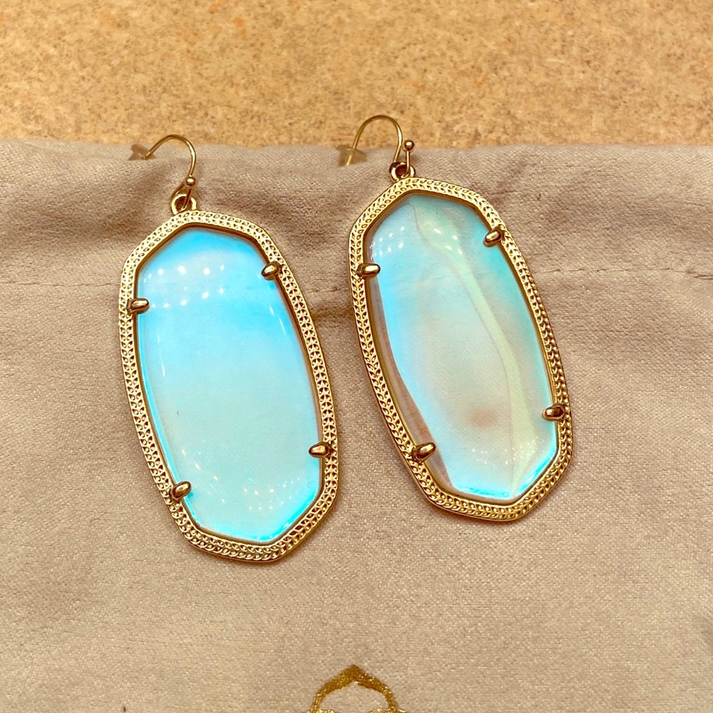 Authentic Gold Kendra Scott Danielle earrings
